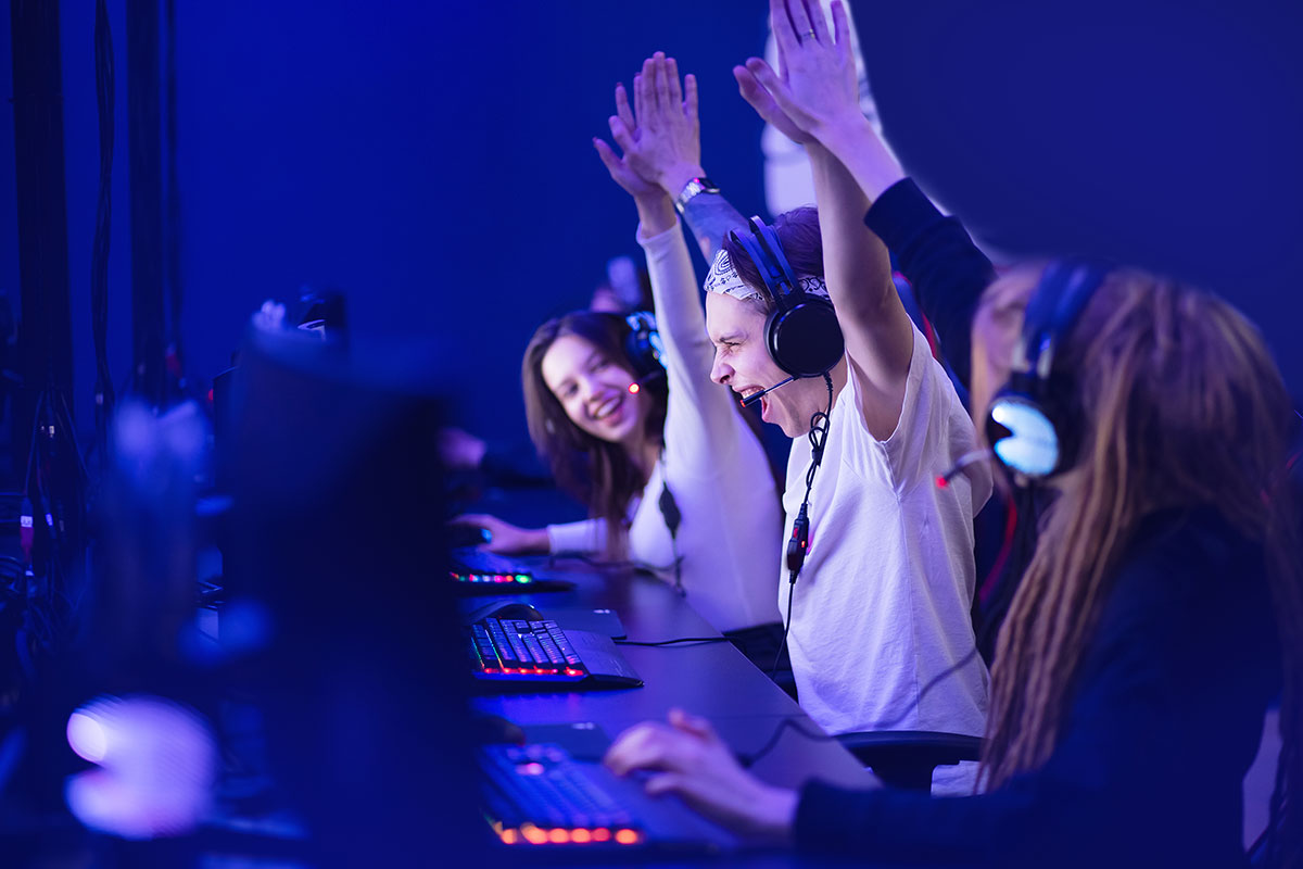 Esports & Community