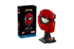 LEGO Marvel Spider-Man Mask set featuring a red brick-built Spider-Man mask on a display stand